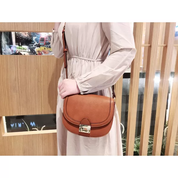 FEVERSOLE Crossbody Bag Vegan Leather Women Retro Small Saddle Satchel Shoulder Bag Tote With Long Adjustable Strap