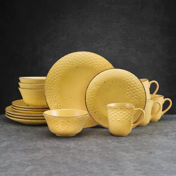 Pfaltzgraff Bumble Bee 16-Piece Dinnerware Set, White