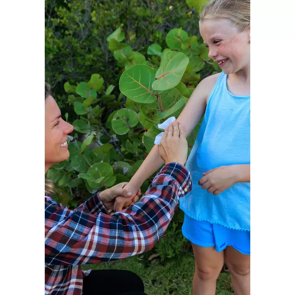 Mosquito Guard Mosquito Repellent Wipes Travel - DEET Free 20 Bug Wipes Repellent Individually Wrapped - Travel Size Mosquito Repellent For Patio - Camping Bug Repellent Wipes - Insect Repellent Wipes