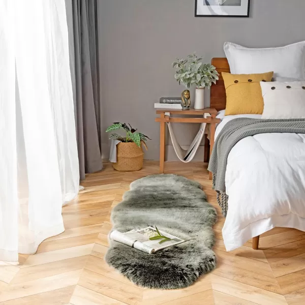 Phantoscope Faux Fur Rug Fluffy Soft Faux Fox Fur Area Rugs for Bedroom Livingroom Kids Room DecorShaggy Fur Rugs AntiSkid White Brown 2 x 6 FeetGreen White