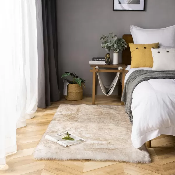 Phantoscope Faux Fur Rug Fluffy Soft Faux Fox Fur Area Rugs for Bedroom Livingroom Kids Room DecorShaggy Fur Rugs AntiSkid White Brown 2 x 6 FeetWhite Brown