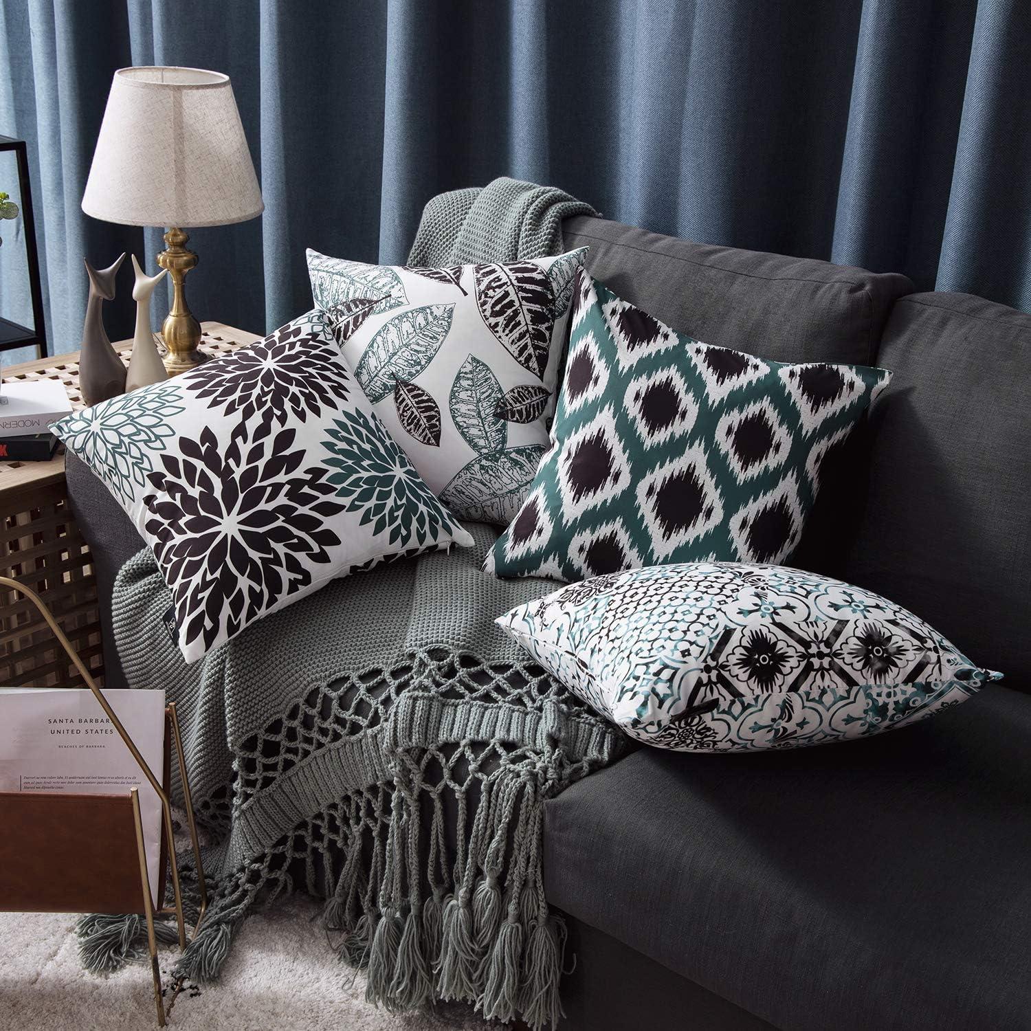 imagePhantoscope Set of 4 New Living Series Leaf Geometric Throw Decorative Velvet Pillow Cover Cushion Cover Christmas Green 18 x 18 inches 45 x 45 cmBlack
