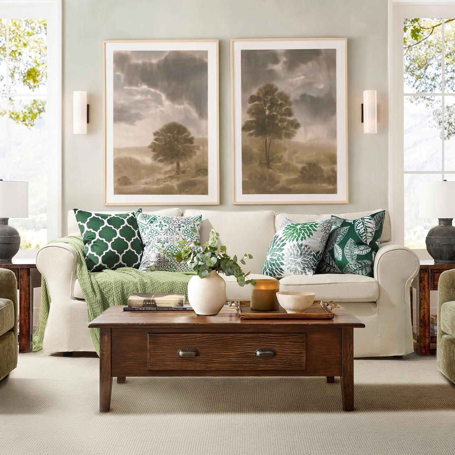 imagePhantoscope Set of 4 New Living Series Leaf Geometric Throw Decorative Velvet Pillow Cover Cushion Cover Christmas Green 18 x 18 inches 45 x 45 cmChristmas Green