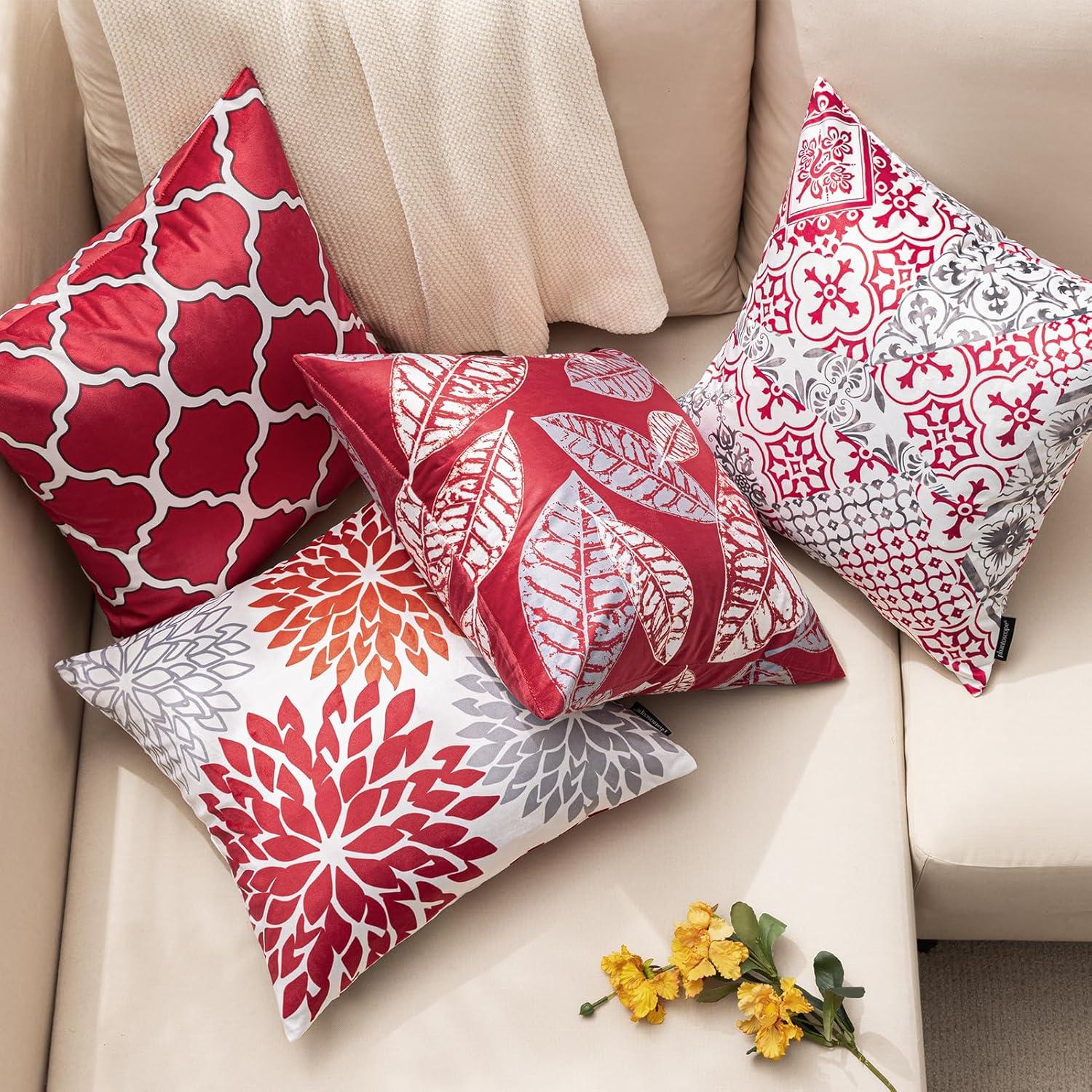 imagePhantoscope Set of 4 New Living Series Leaf Geometric Throw Decorative Velvet Pillow Cover Cushion Cover Christmas Green 18 x 18 inches 45 x 45 cmChristmas Red