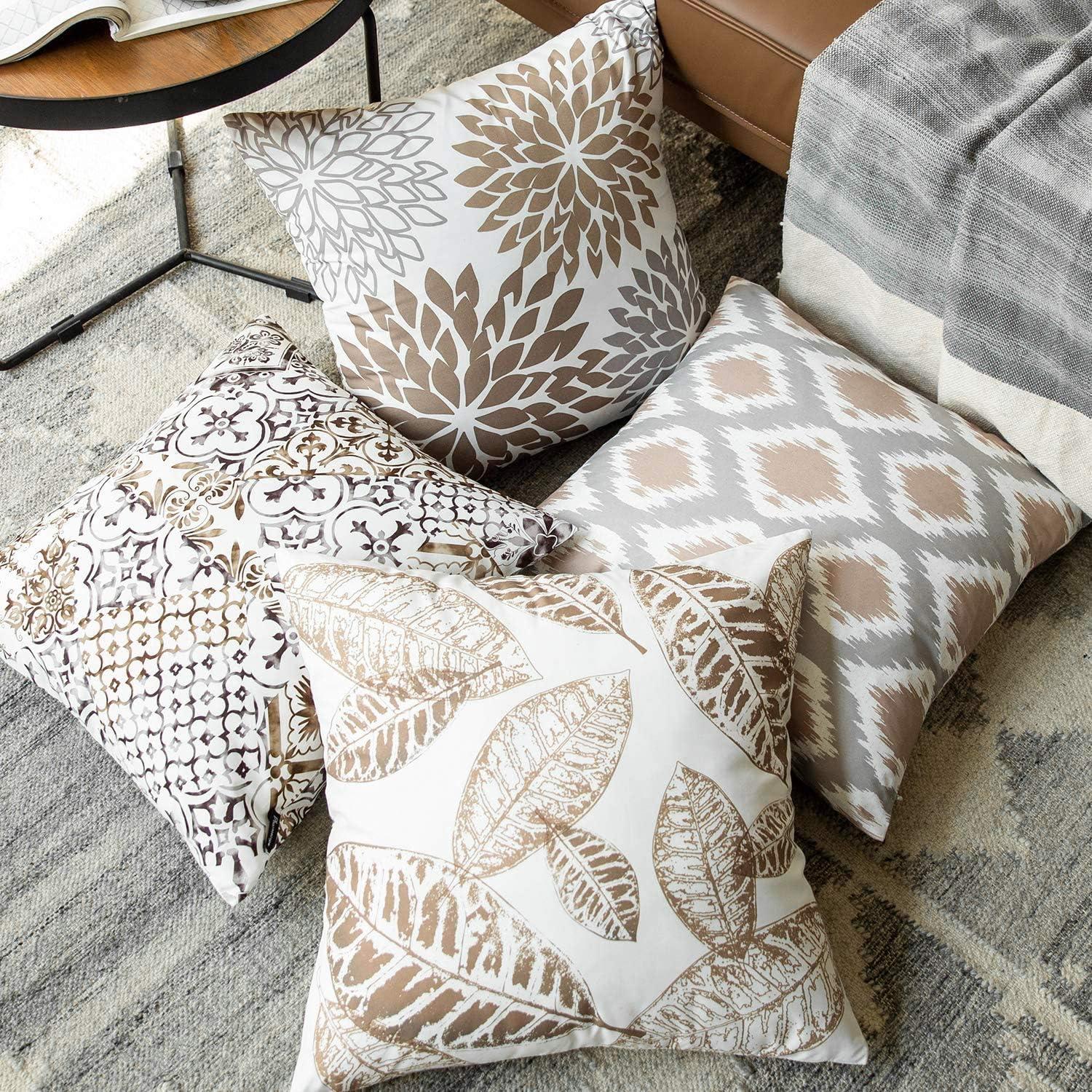 imagePhantoscope Set of 4 New Living Series Leaf Geometric Throw Decorative Velvet Pillow Cover Cushion Cover Christmas Green 18 x 18 inches 45 x 45 cmCoffee