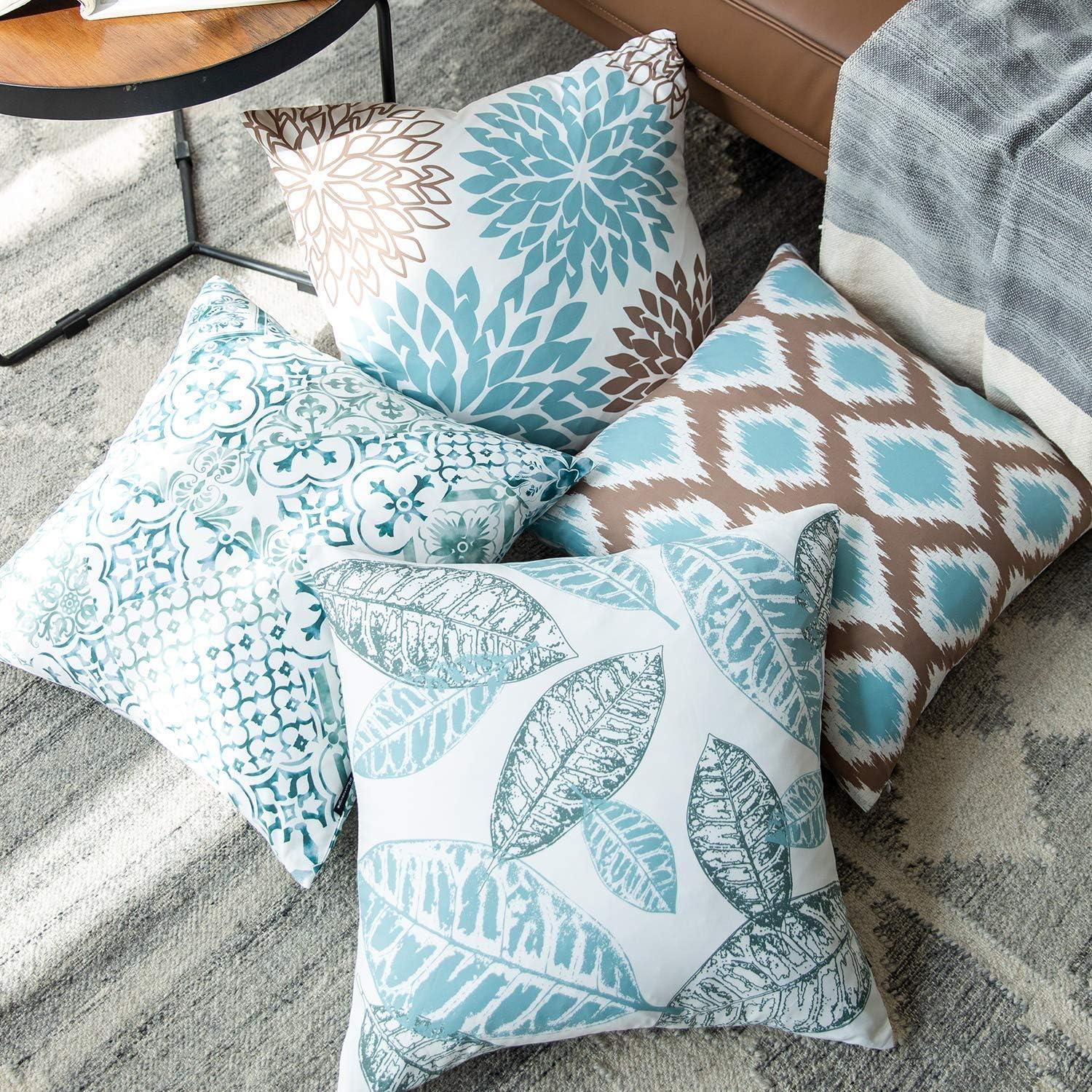 imagePhantoscope Set of 4 New Living Series Leaf Geometric Throw Decorative Velvet Pillow Cover Cushion Cover Christmas Green 18 x 18 inches 45 x 45 cmWater Blue