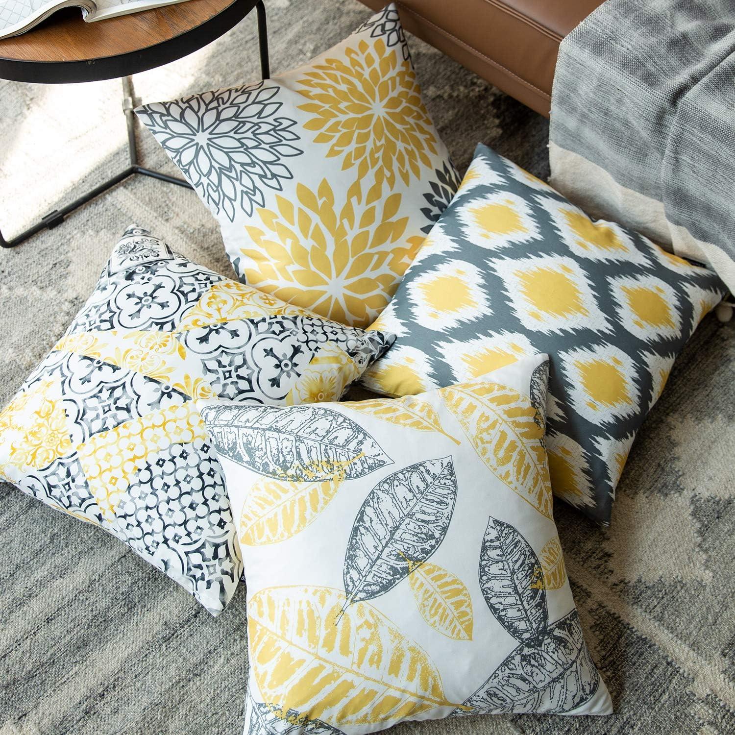 imagePhantoscope Set of 4 New Living Series Leaf Geometric Throw Decorative Velvet Pillow Cover Cushion Cover Christmas Green 18 x 18 inches 45 x 45 cmYellow