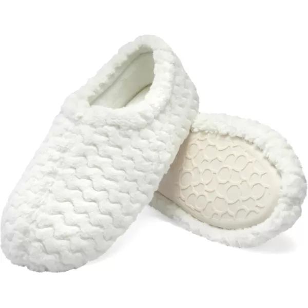 imageFruit of the Loom Womens Chevron Closed Back Slipper  Comfortable Memory Foam Sole IndoorOutdoor Machine WashableIvory