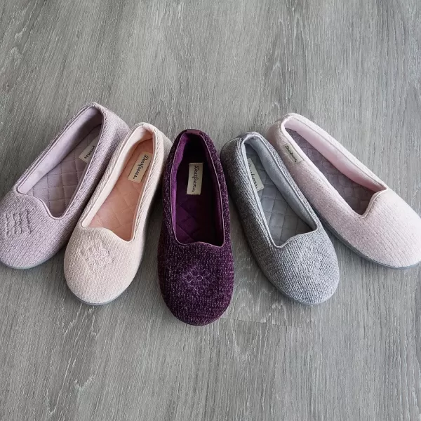 Dearfoams Women's Rebecca Chenille Closed Back Slipper