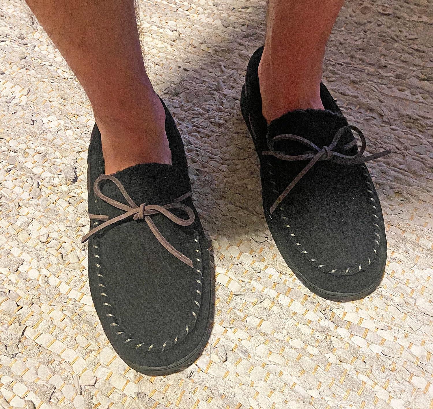 imageDearfoams Mens Microsuede Moccasin with Tie SlipperBlack
