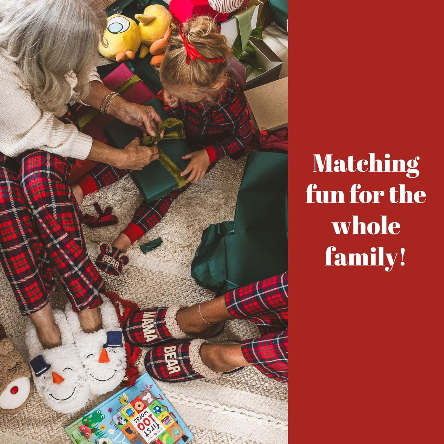 imageDearfoams Mens Papa Bear Matching Family Gifts for Dad Clog SlipperPeacoat