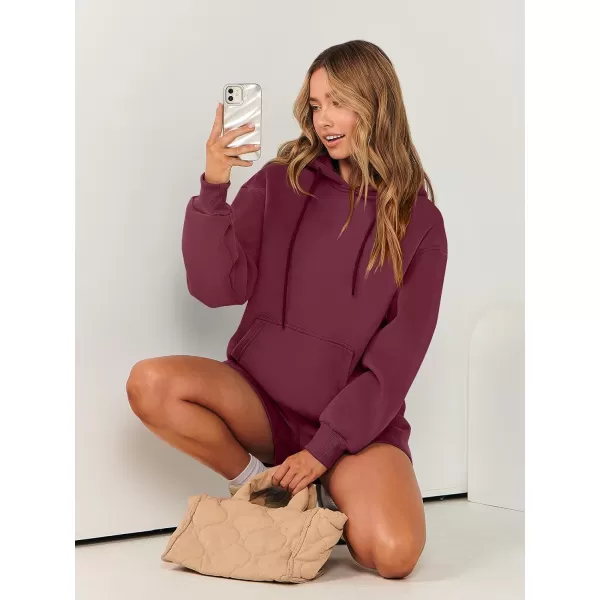 imageANRABESS Women 2 Piece Outfits Short Sweatsuit Drawstring Oversized Hoodie Sweatshirt Tracksuit Lounge Wear Matching SetRed