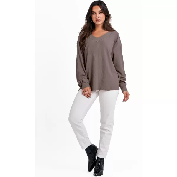 imageANRABESS Women Long Sleeve Shirt V Neck Off Shoulder Oversized Knit Pullover Sweatshirt Loose High Low Fall Tunic TopsLight Brown
