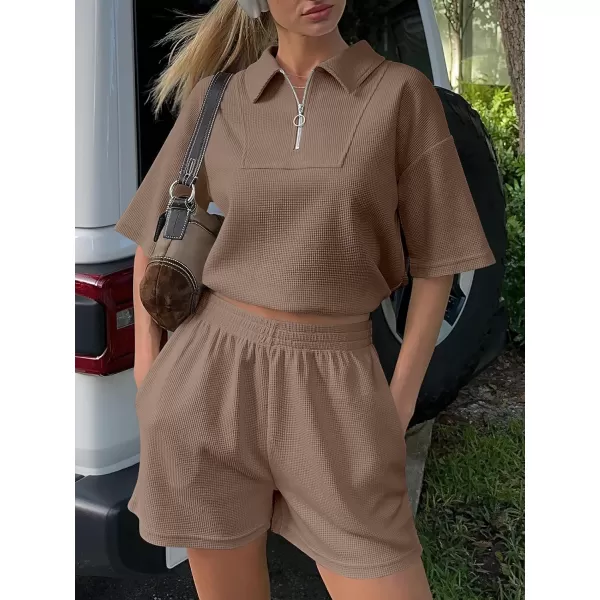 imageANRABESS Womens 2 Piece Outfits Half Zip Lapel Collar Short Sleeve Drawstring Crop Tops Short Pants Lounge Sets SweatsuitBrown