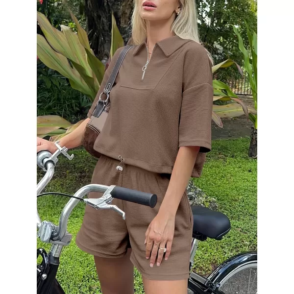 imageANRABESS Womens 2 Piece Outfits Half Zip Lapel Collar Short Sleeve Drawstring Crop Tops Short Pants Lounge Sets SweatsuitBrown