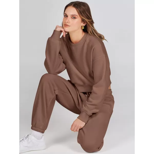imageANRABESS Womens Two Piece Outfits Long Sleeve Crew Neck Crop Sweatsuit with Jogger Pants Lounge Sets with PocketsCoffee