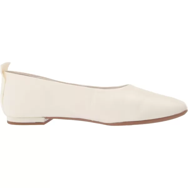 Franco Sarto Womens Vana Slip on Ballet FlatWhite Leather