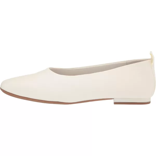 Franco Sarto Womens Vana Slip on Ballet FlatWhite Leather