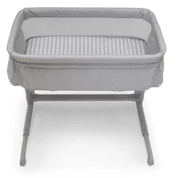 GAP babyGap Whisper Bedside Bassinet Sleeper with Breathable Mesh and Adjustable Heights - Lightweight Portable Crib - Made with Sustainable Materials, Navy Camo