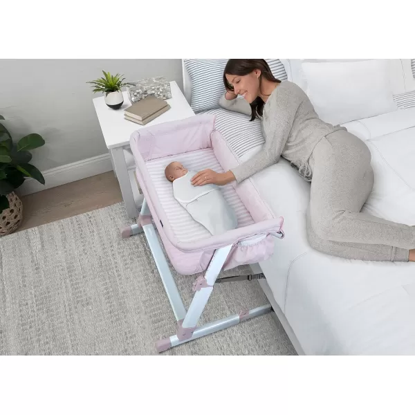 GAP babyGap Whisper Bedside Bassinet Sleeper with Breathable Mesh and Adjustable Heights - Lightweight Portable Crib - Made with Sustainable Materials, Navy Camo