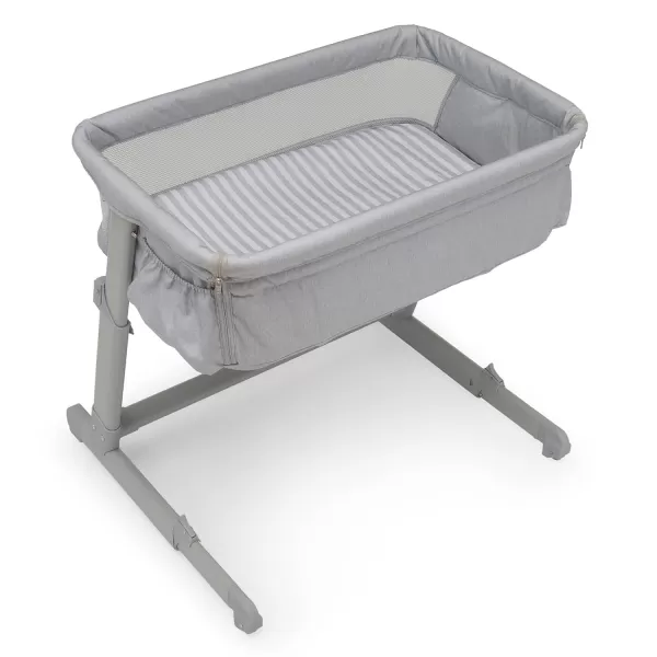 GAP babyGap Whisper Bedside Bassinet Sleeper with Breathable Mesh and Adjustable Heights - Lightweight Portable Crib - Made with Sustainable Materials, Navy Camo