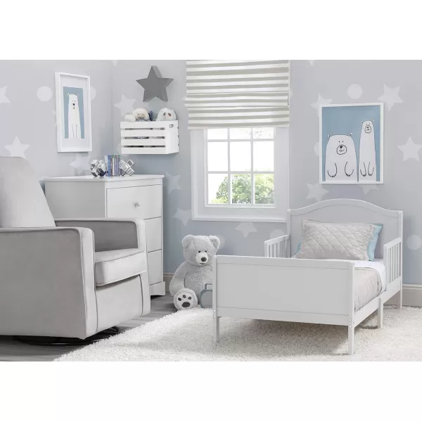 Delta Children Bennett Wood Toddler Bed - Greenguard Gold Certified, Grey